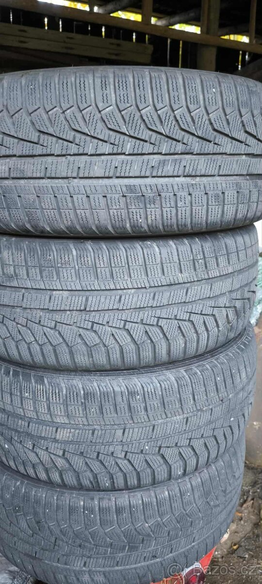 Hankook 4x zimní pneu 235/50 r19 (vzorek 5-5,5 mm)