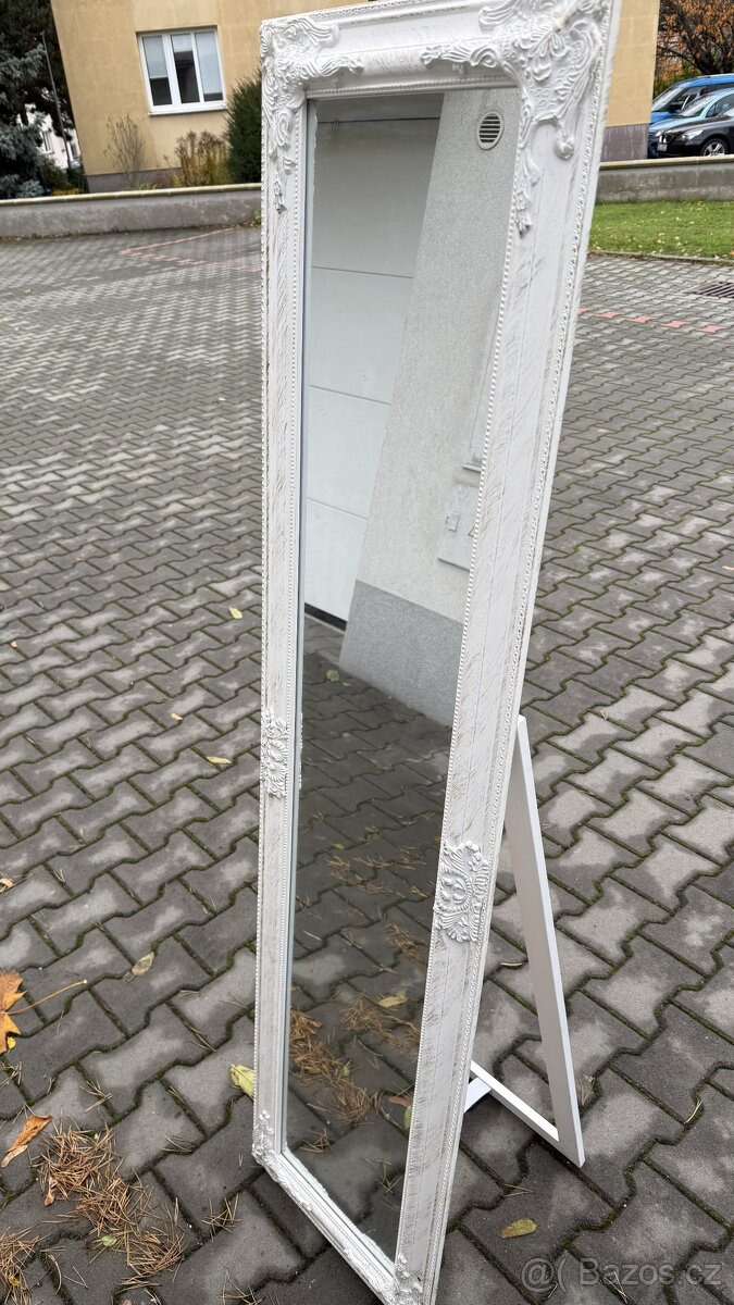 Stojací zrcadlo - bílý rám
