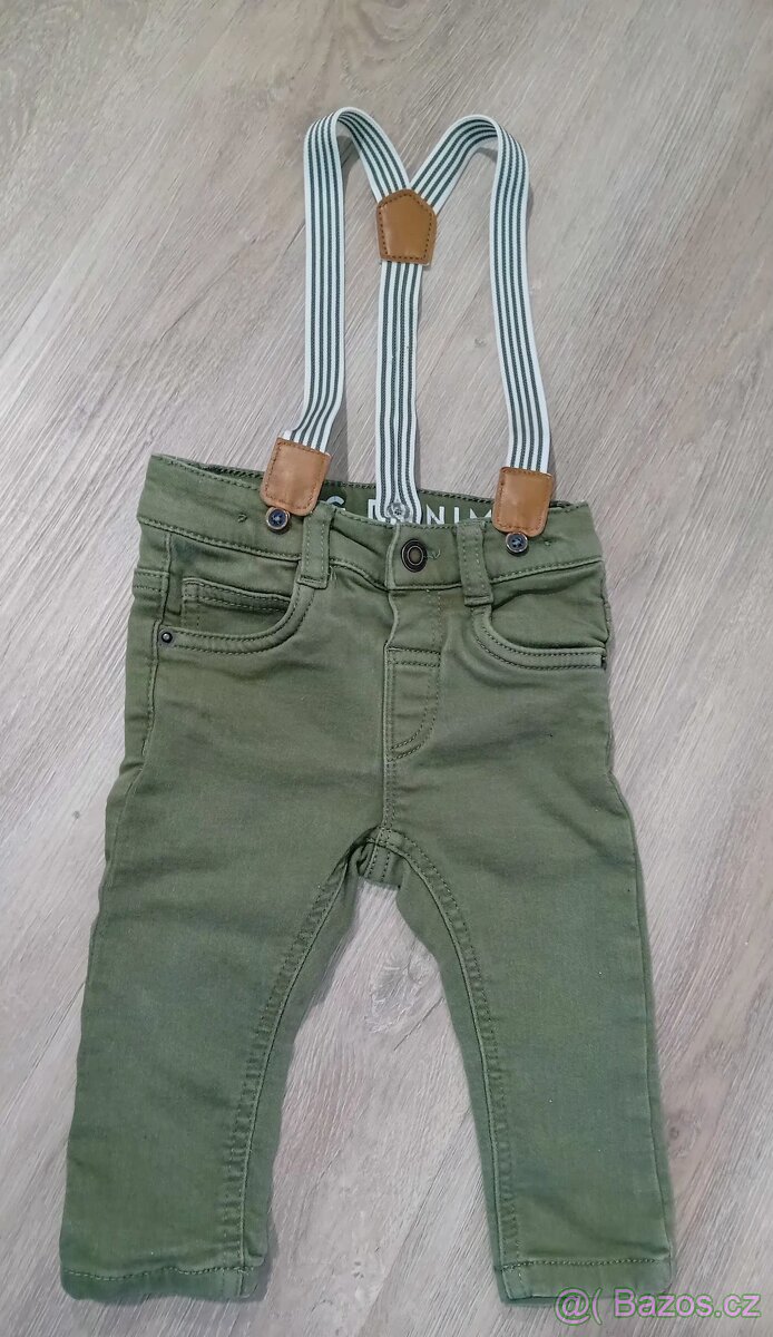 Kalhoty se šráky,lacláče C&A