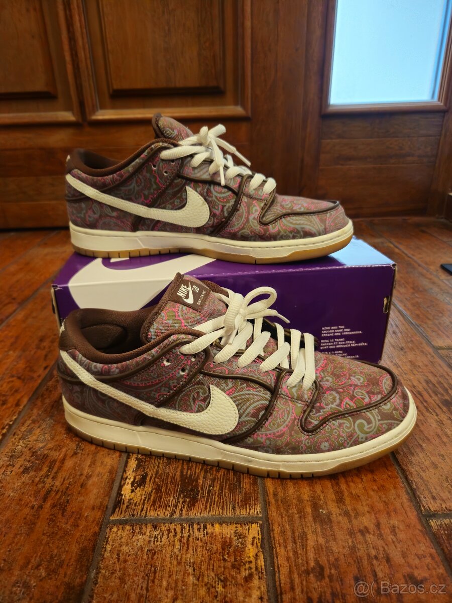 Nike SB Dunk Low Paisley