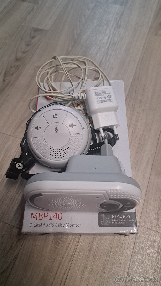 MOTOROLA MBP140 ELEKTRONICKÁ DIGITÁLNÍ CHŮVIČKA 300 m