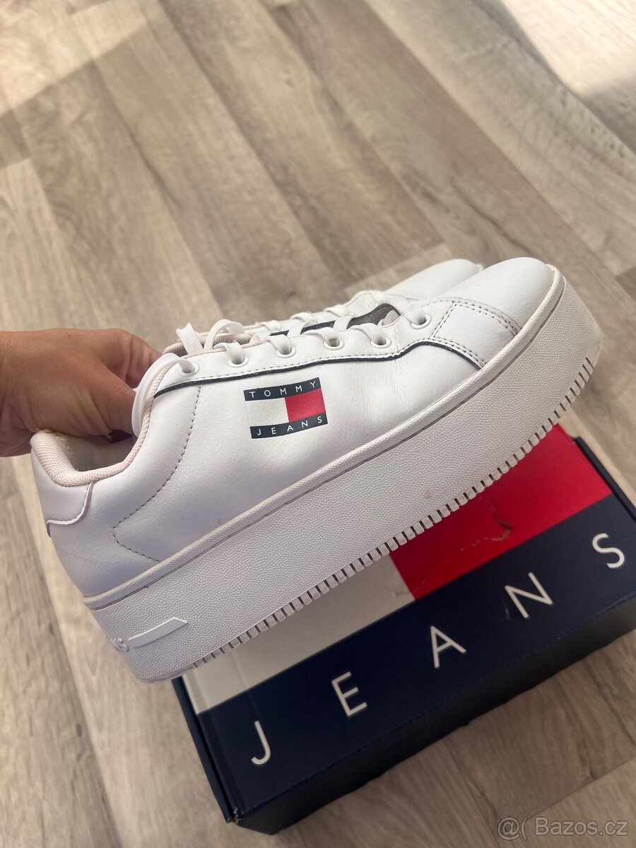 Tommy Jeans tenisky (vel 38)