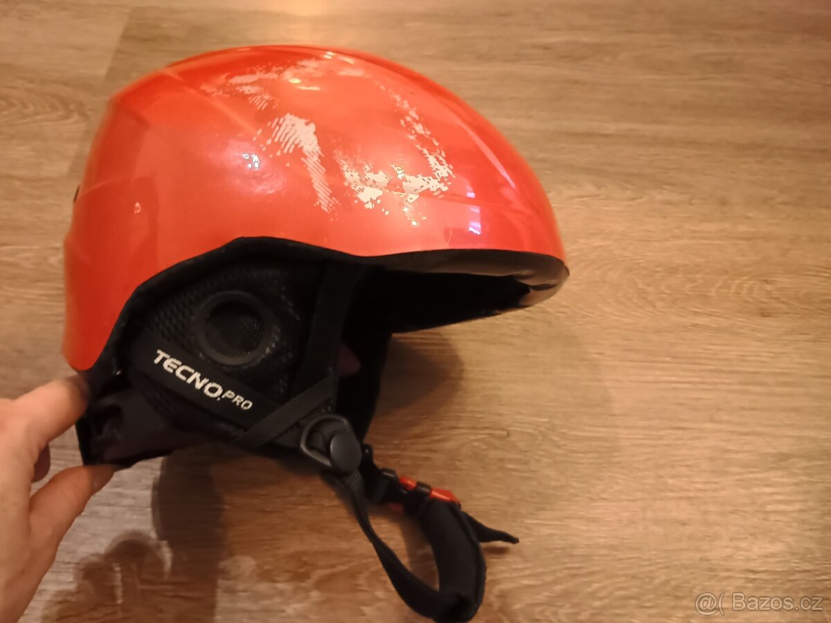 Dětská lyžařská helma Tecnica