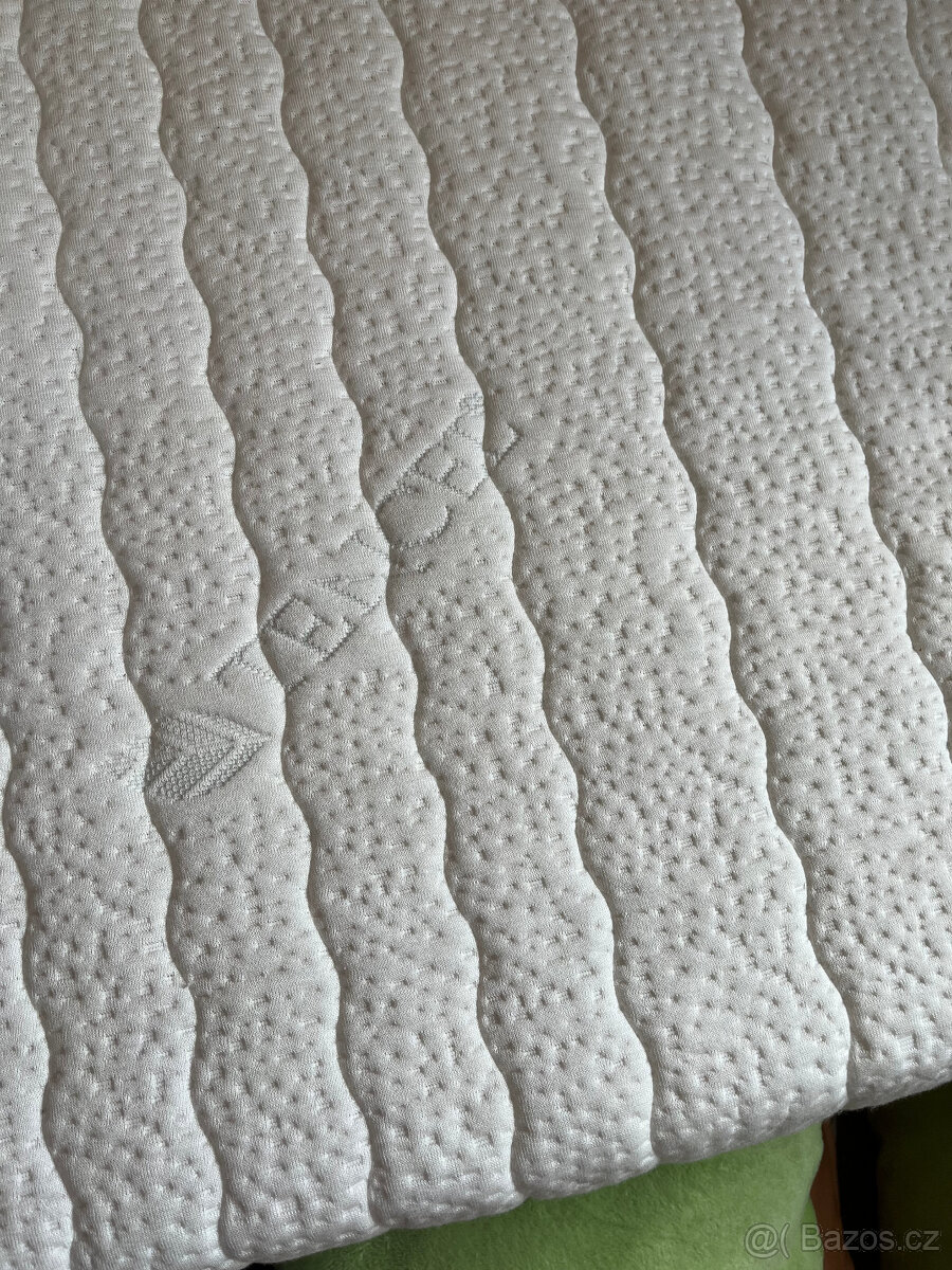 Luxusní matrace latex 90x200 100% stav