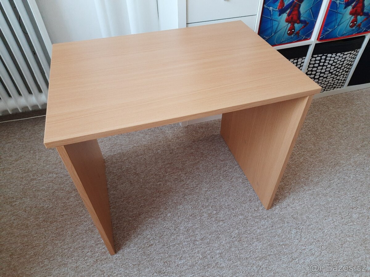 Nízký stolek v. 60 cm