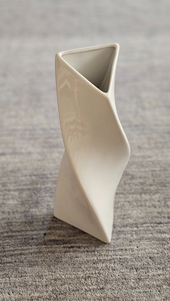 Designová keramická váza