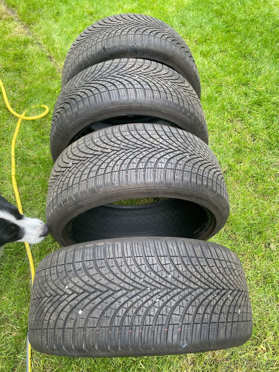 Sada pneu 225/40 r18