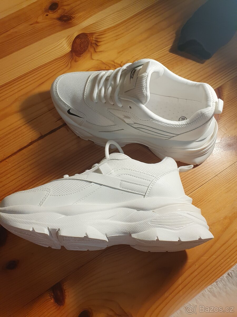 Nike boty