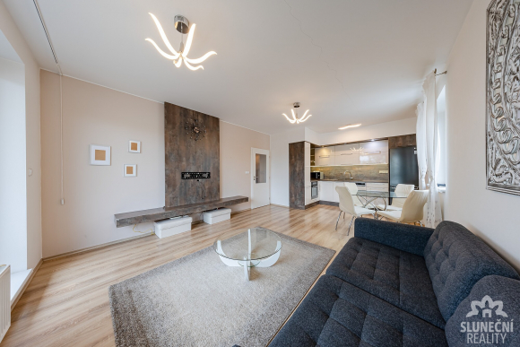Pronájem bytu 2+kk včetně parkovacího stání, 54 m², Uherské