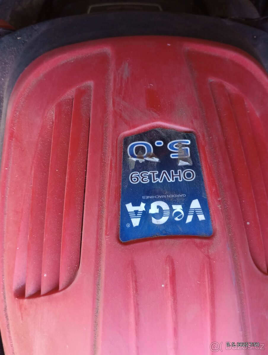 Sekačka benzín s pojezdem zn. Vega