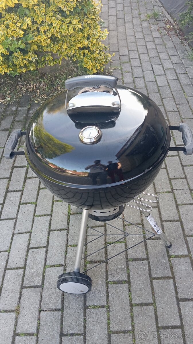 Prodám gril na brikety