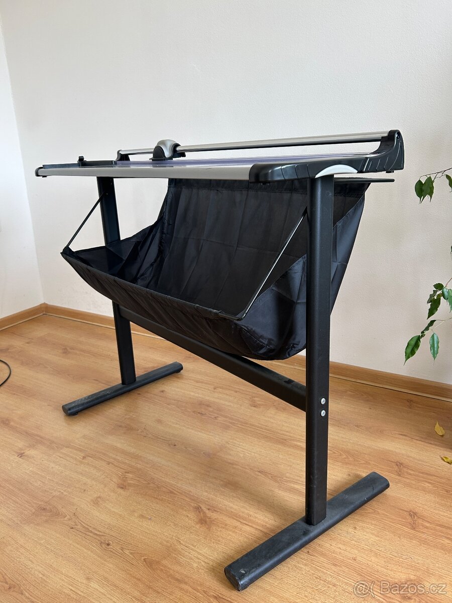 Kotoučová řezačka se stojanem KW 1300