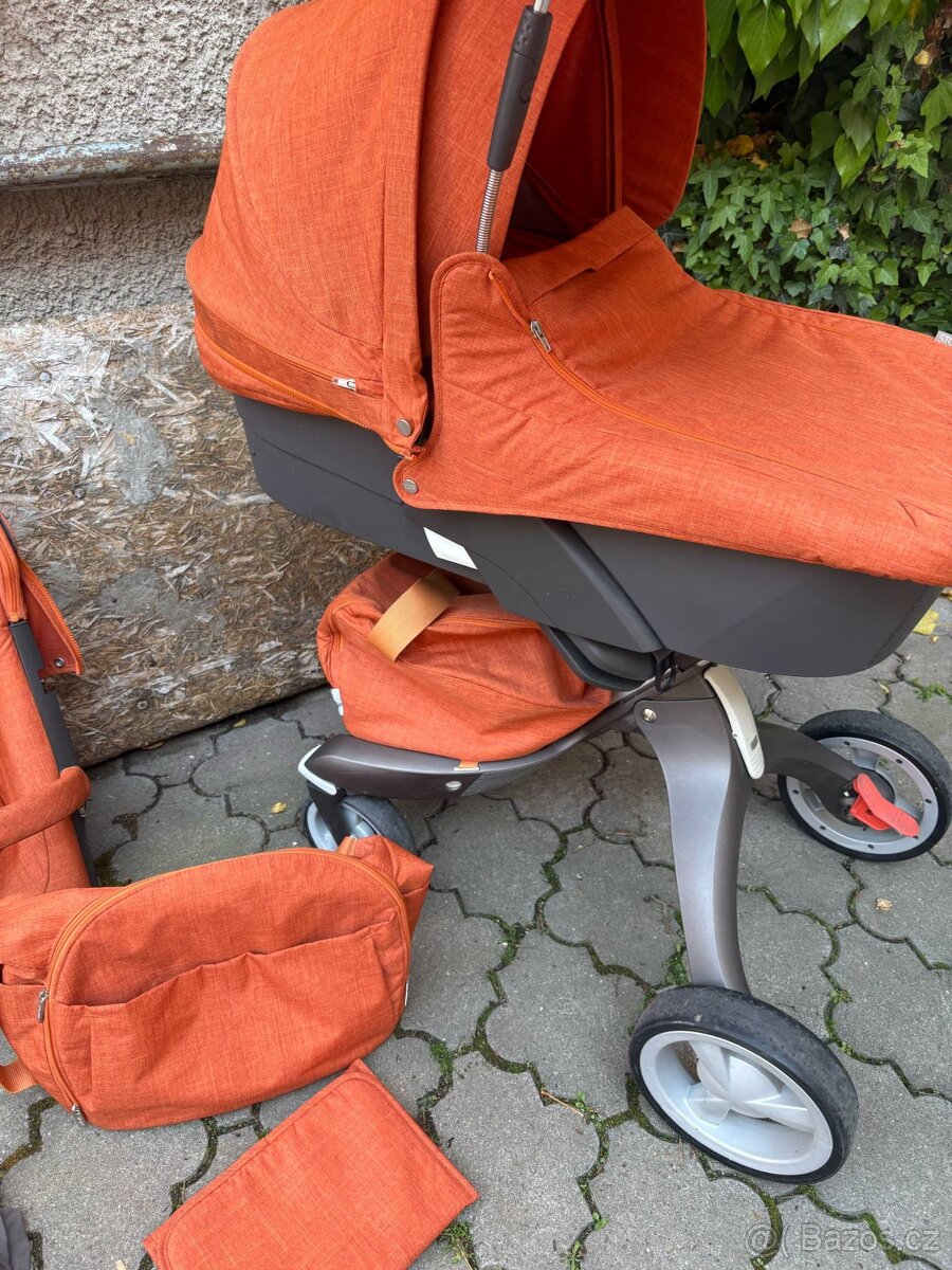 kočárek Stokke Trailz