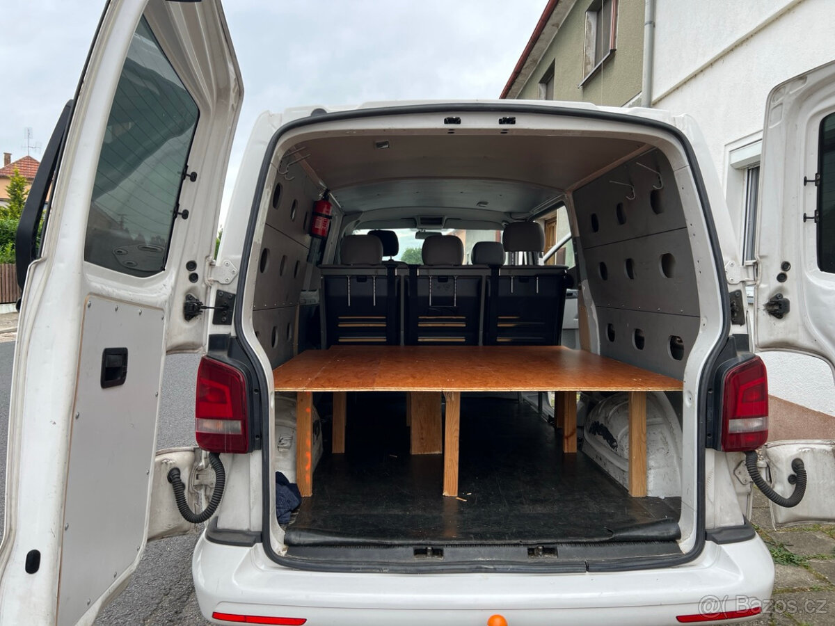 Vestavba na spaní VW T5.1 verze long