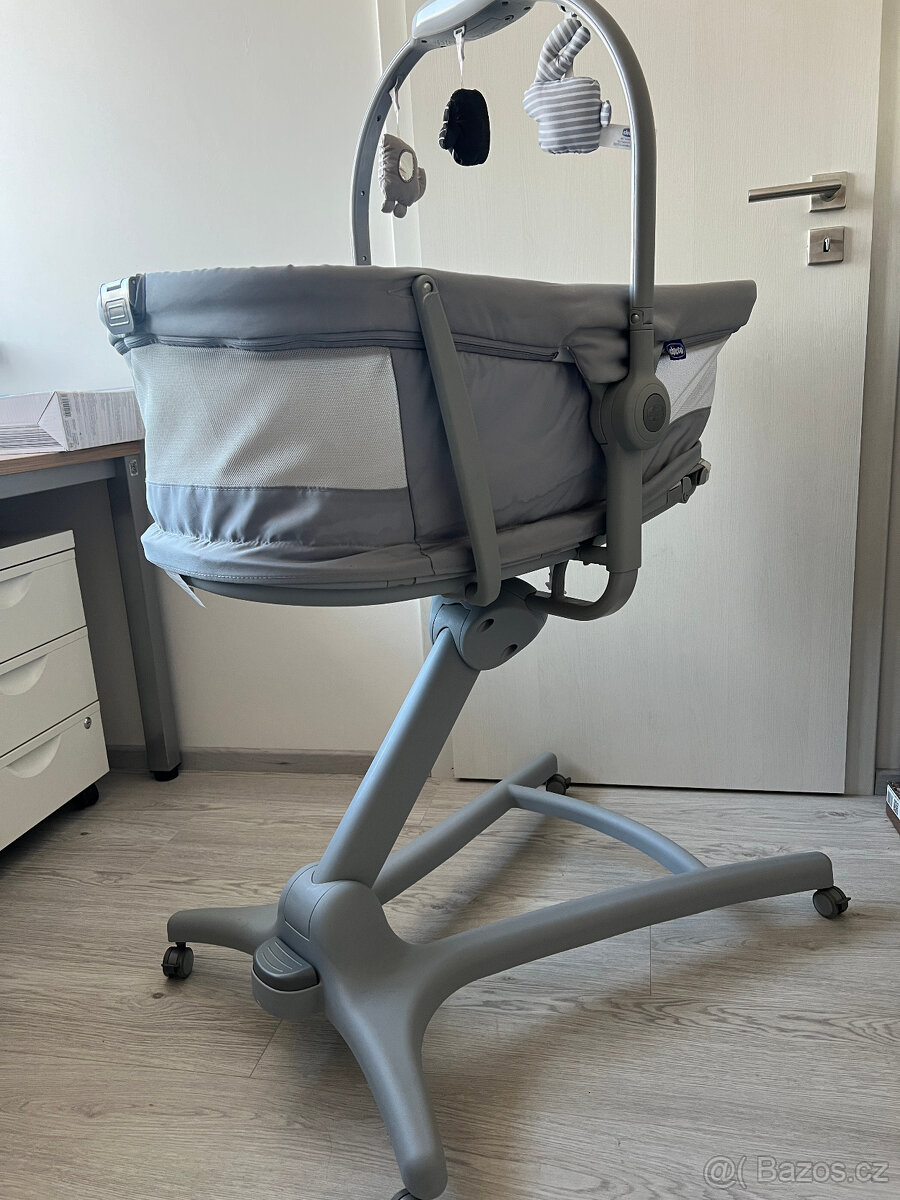 Chicco Baby Hug 4v1 – výborný stav + matrace Träumeland ZDAR