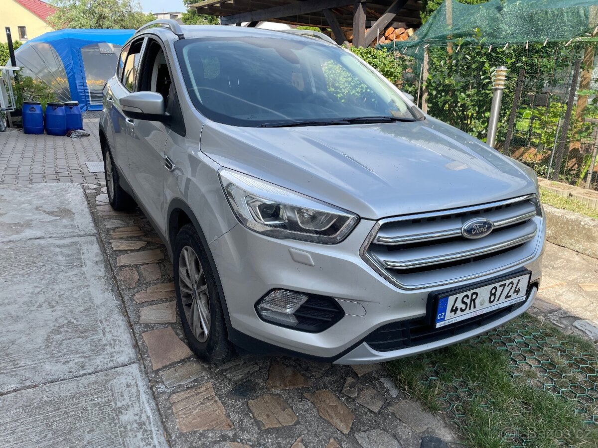 Ford Kuga Titanium 1,5 EB 110 kW, tažné zařízení