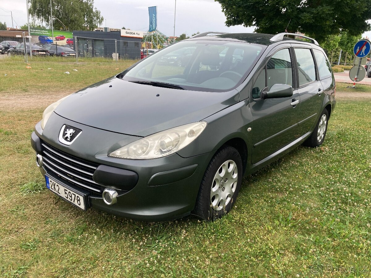 Peugeot 307 1.6hdi 66kw SW nová stk + me koupené nové v ČR