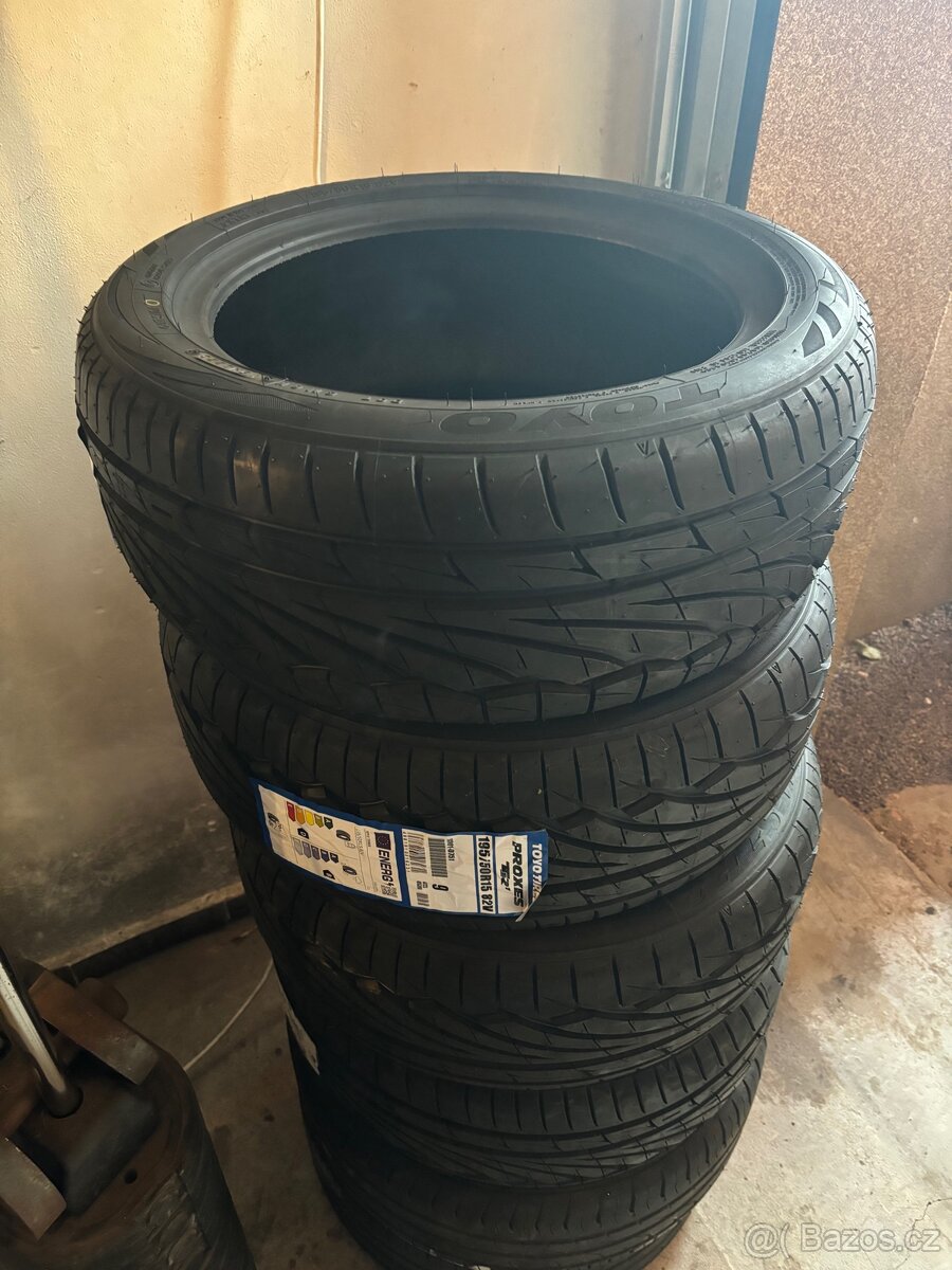 Alu kola Peugeot 406 coupe a Toyo pneumatiky