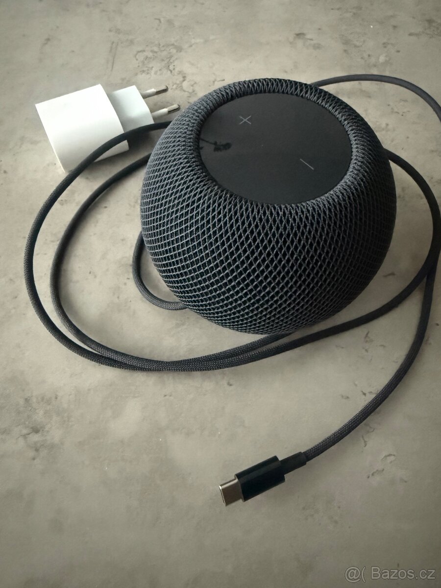 Apple HomePod mini chytrý reproduktor vesmírně šedý