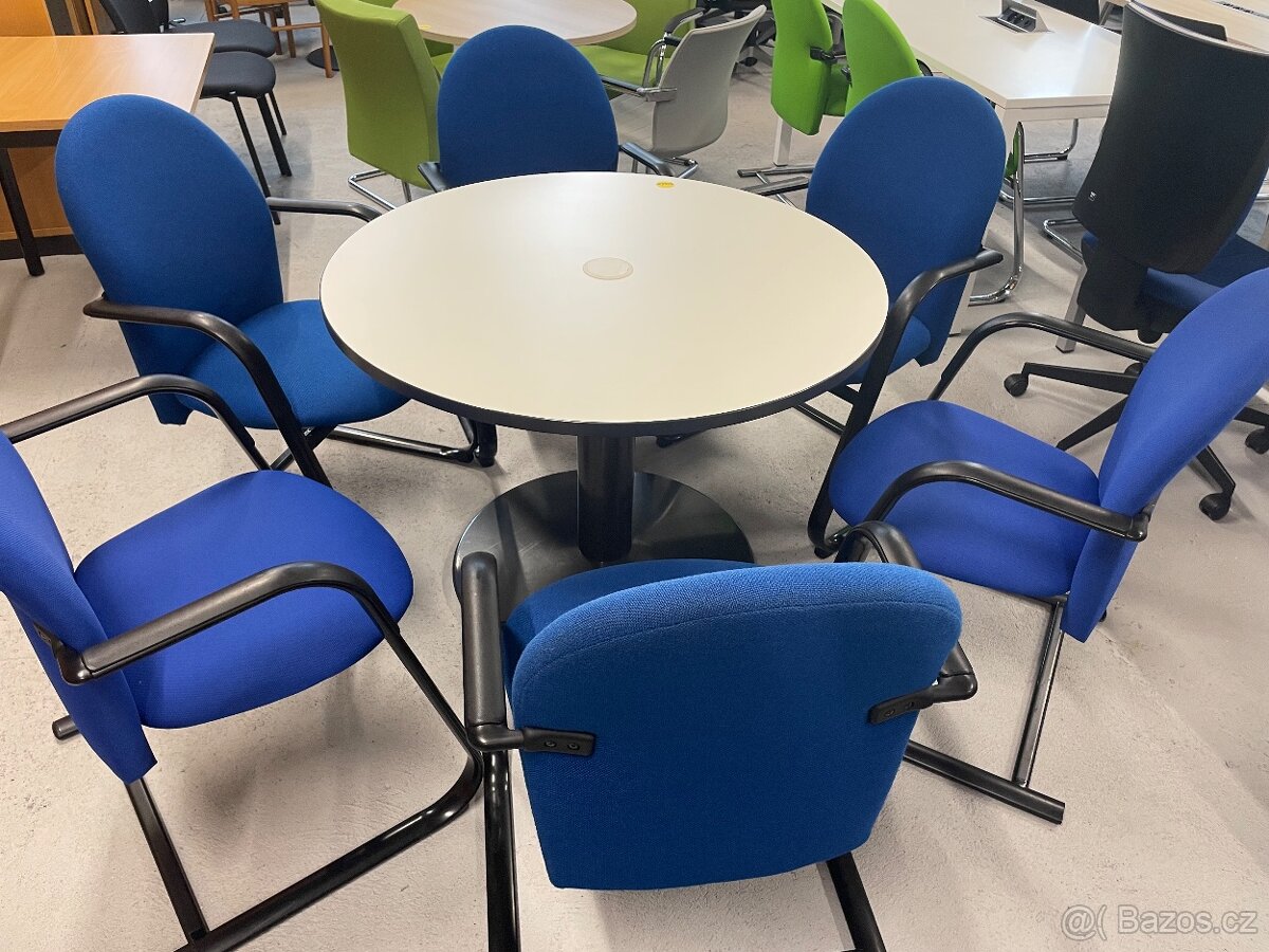 Zasedací židle a konferenční stůl