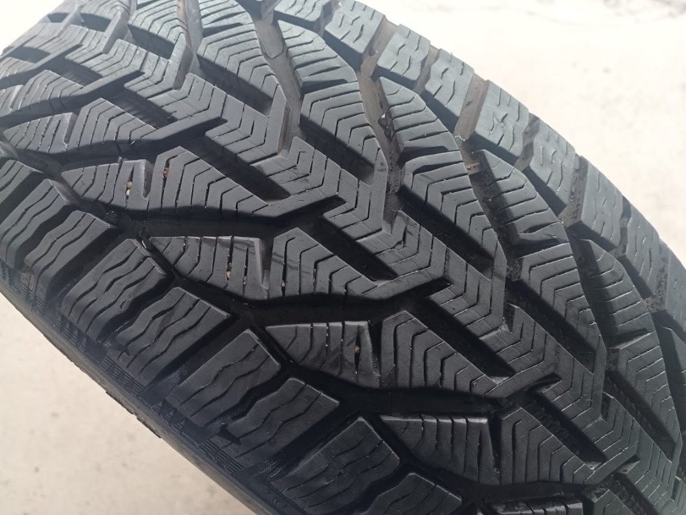 225/60 R17 TAURUS (4119)