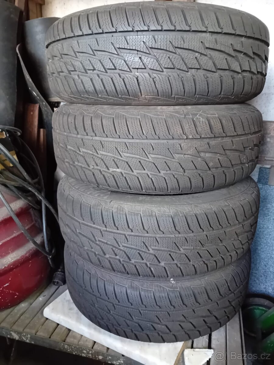 KOLA NA VOLVO 16