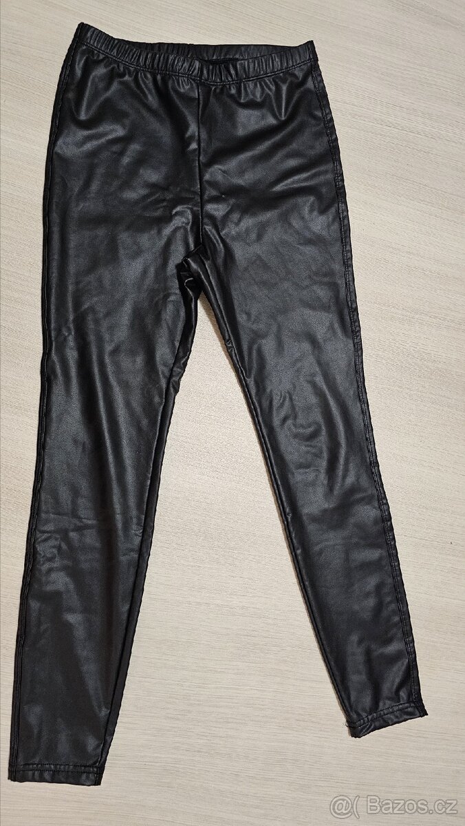 Dívčí koženkové legíny vel. 140