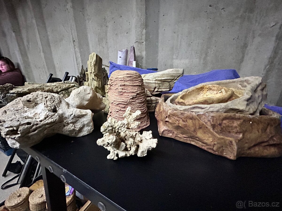 Akvárium terárium dekorace