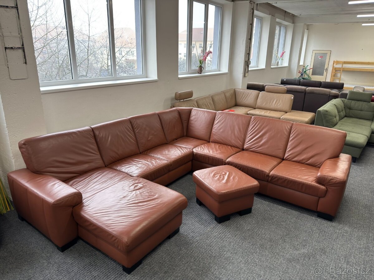 Sedací souprava tvaru U + taburet - kůže - zánovní