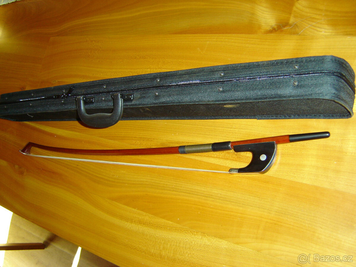 Německý 4/4 smyčec na kontrabas a pouzdro