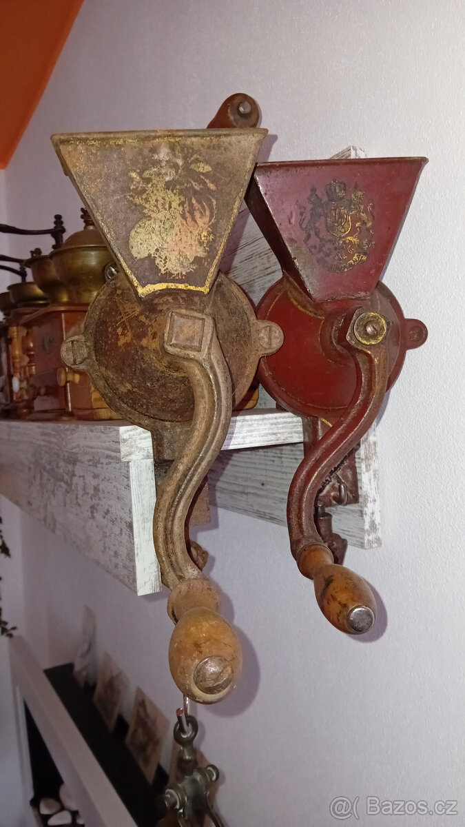 Prodám - krásné starožitné litinové mlýnky na kávu