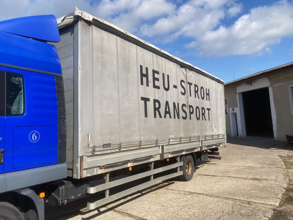 Plachtová nástavba