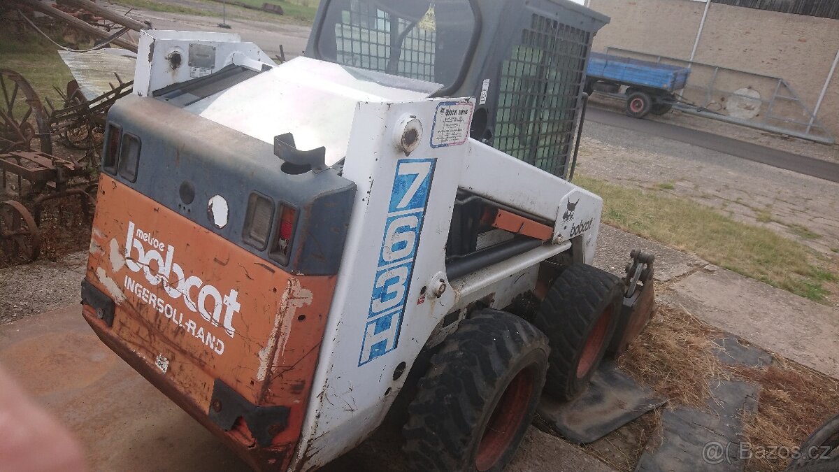 Bobcat 763H + příslušenství
