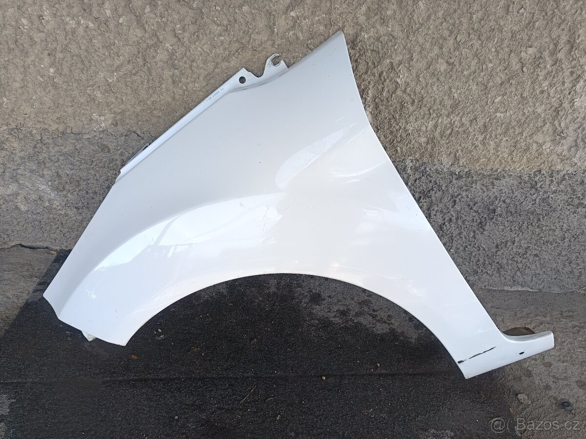 Blatník Ford Fiesta