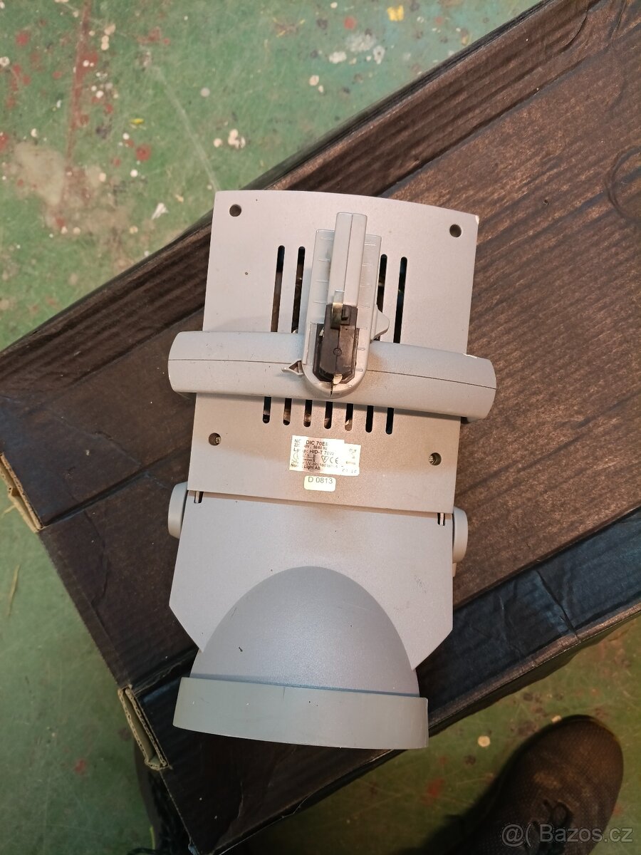 Profesionální výbojkový reflektor + nová výbojka Philips 70W