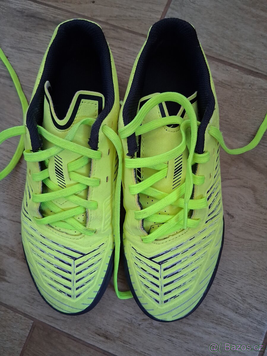 Sálové kopačky Decathlon, EU 35