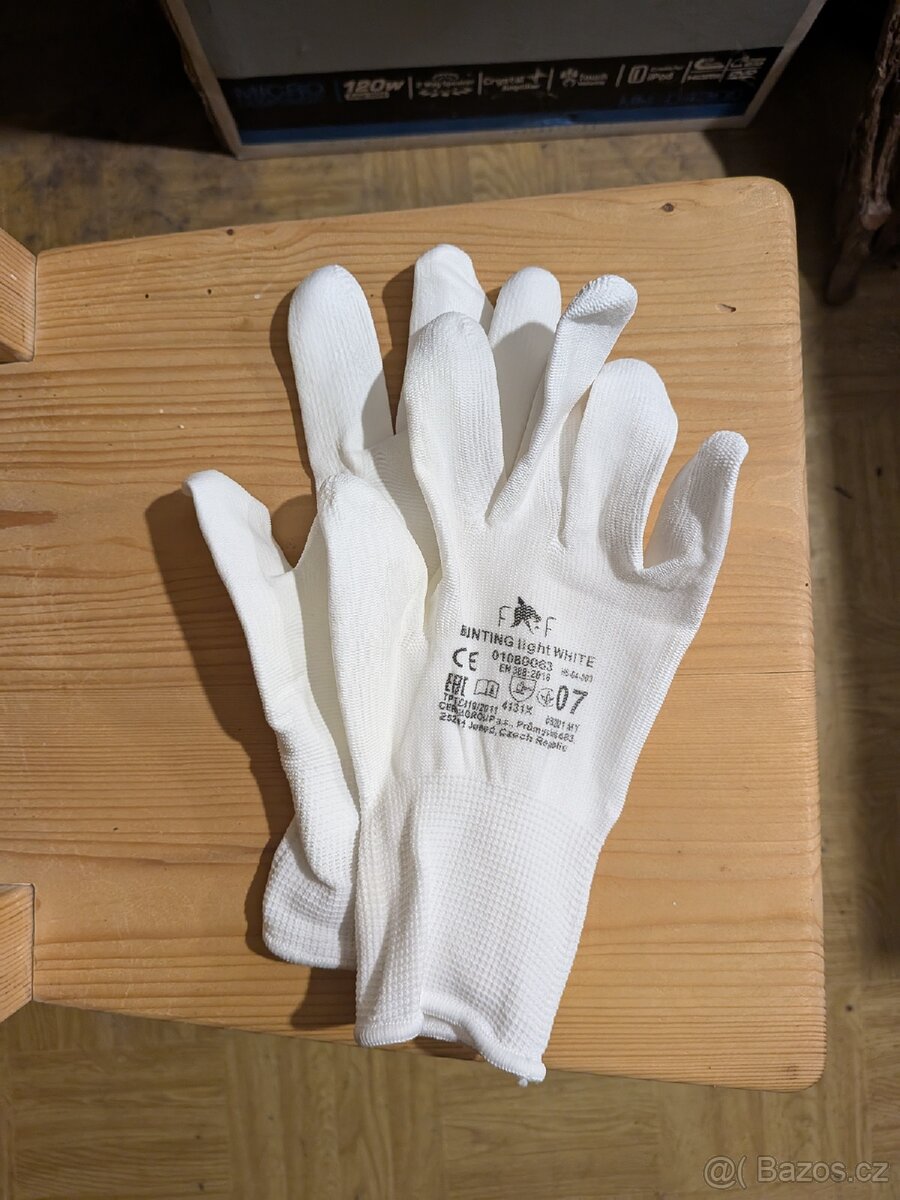 Pracovní rukavice cerva