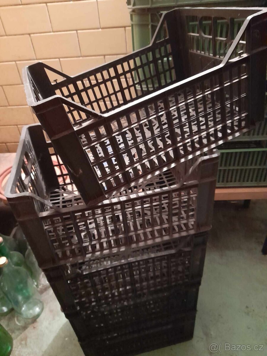 prodám přepravky na ovoce