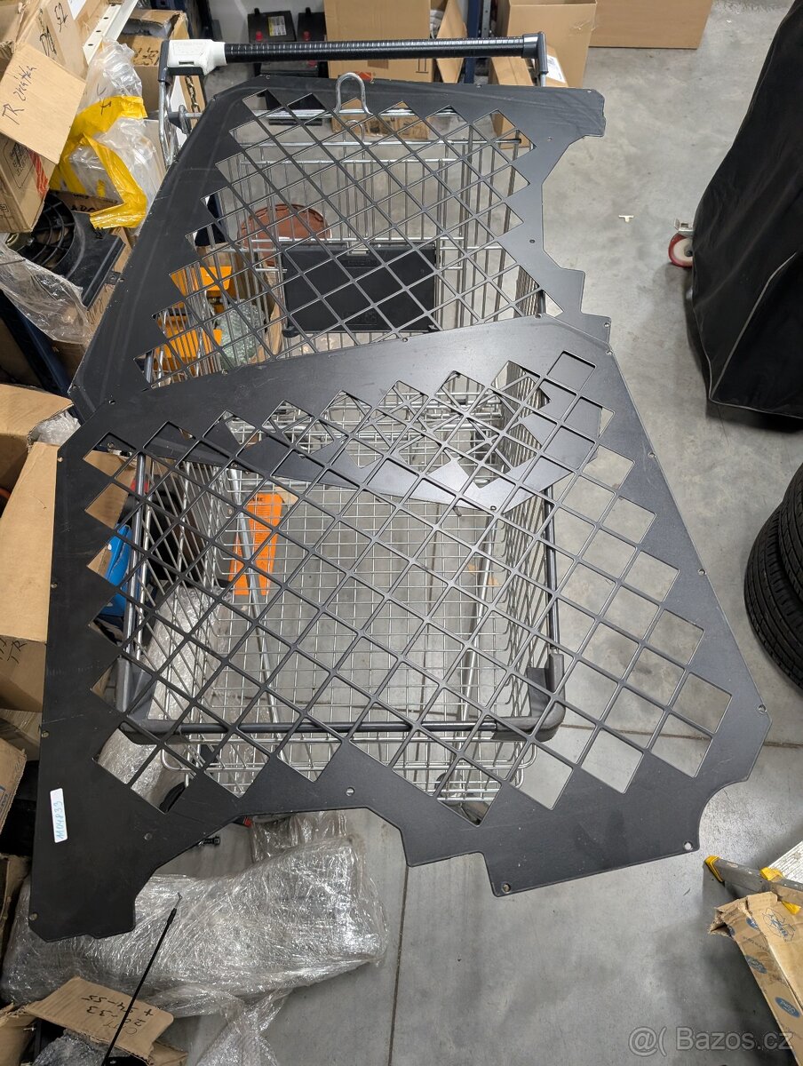 Mřížka okna Transit Ford