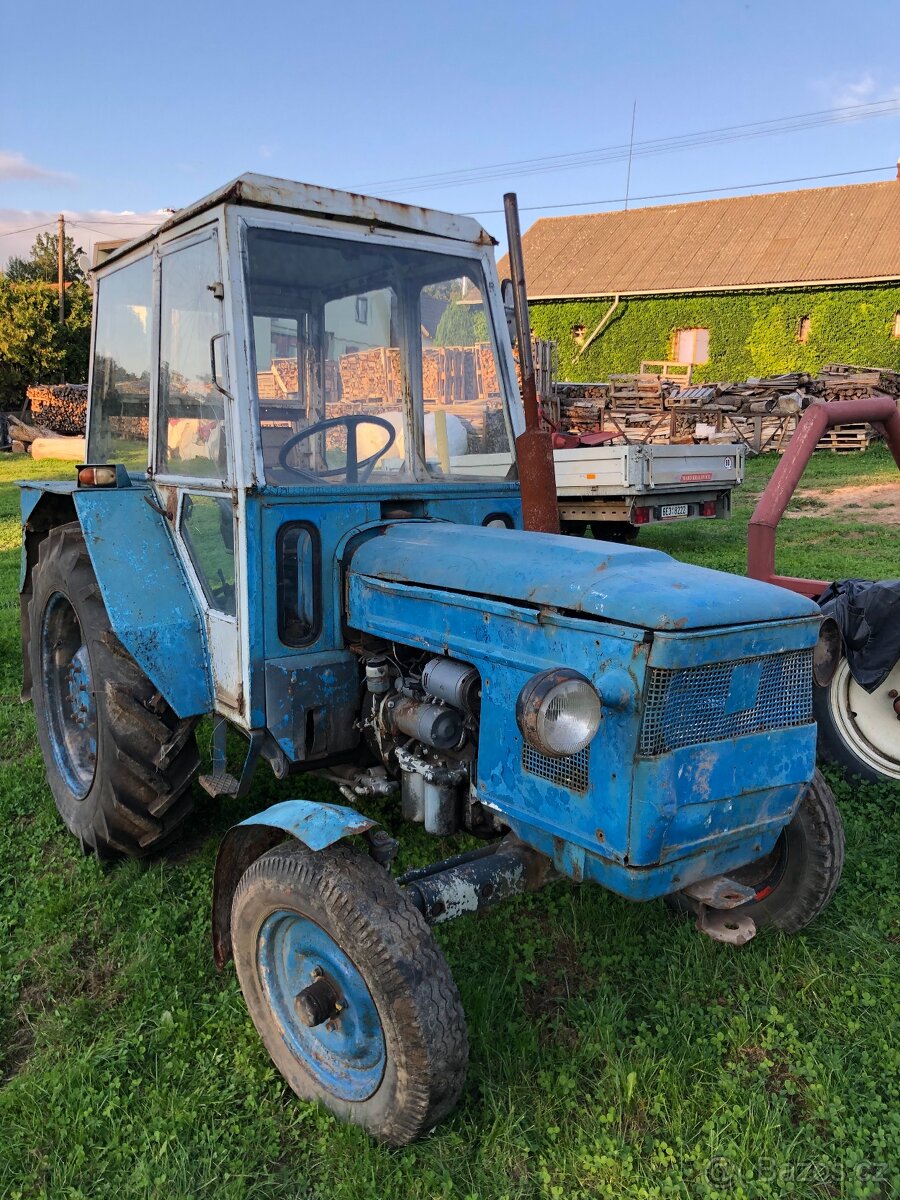 rozprodam na dily zetor 2511