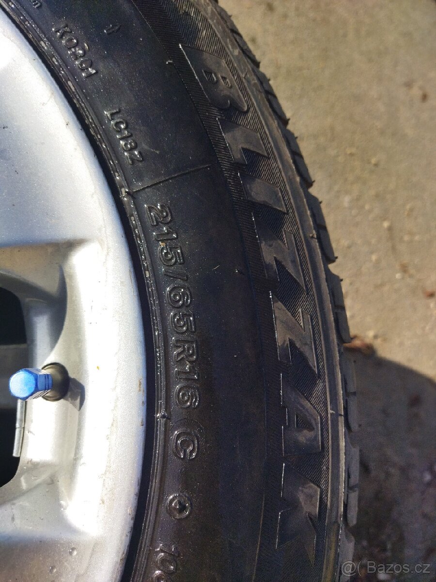 Nové zimní pneumatiky 215/65 R16C m+s Bridgestone Dot 05
