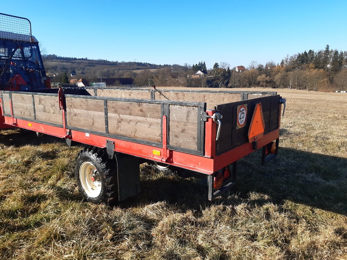 Kára,  vlek za traktor
