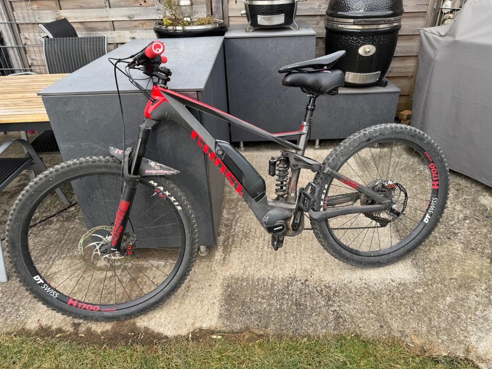 Plně karbonové MTB elektrokolo Ghost Hybride SLAMR S6.7+ LC