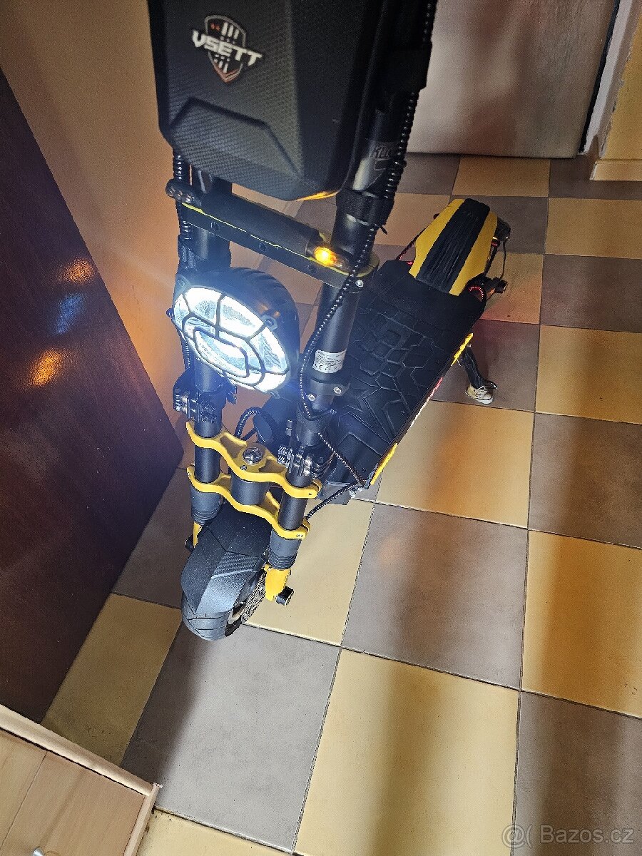 VSETT11 + SUPER 72V32AH Black/Yellow motor 2x2000W