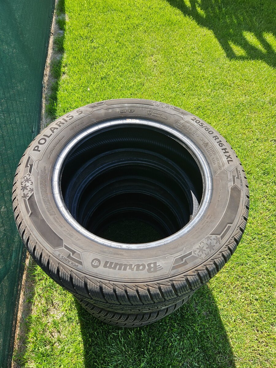 Zimní pneu 205/60/16