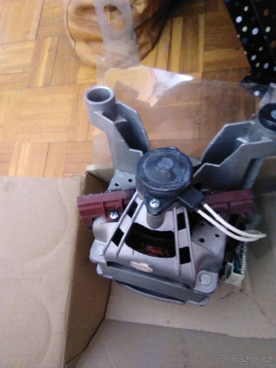 Prodám elektromotor na Hairer