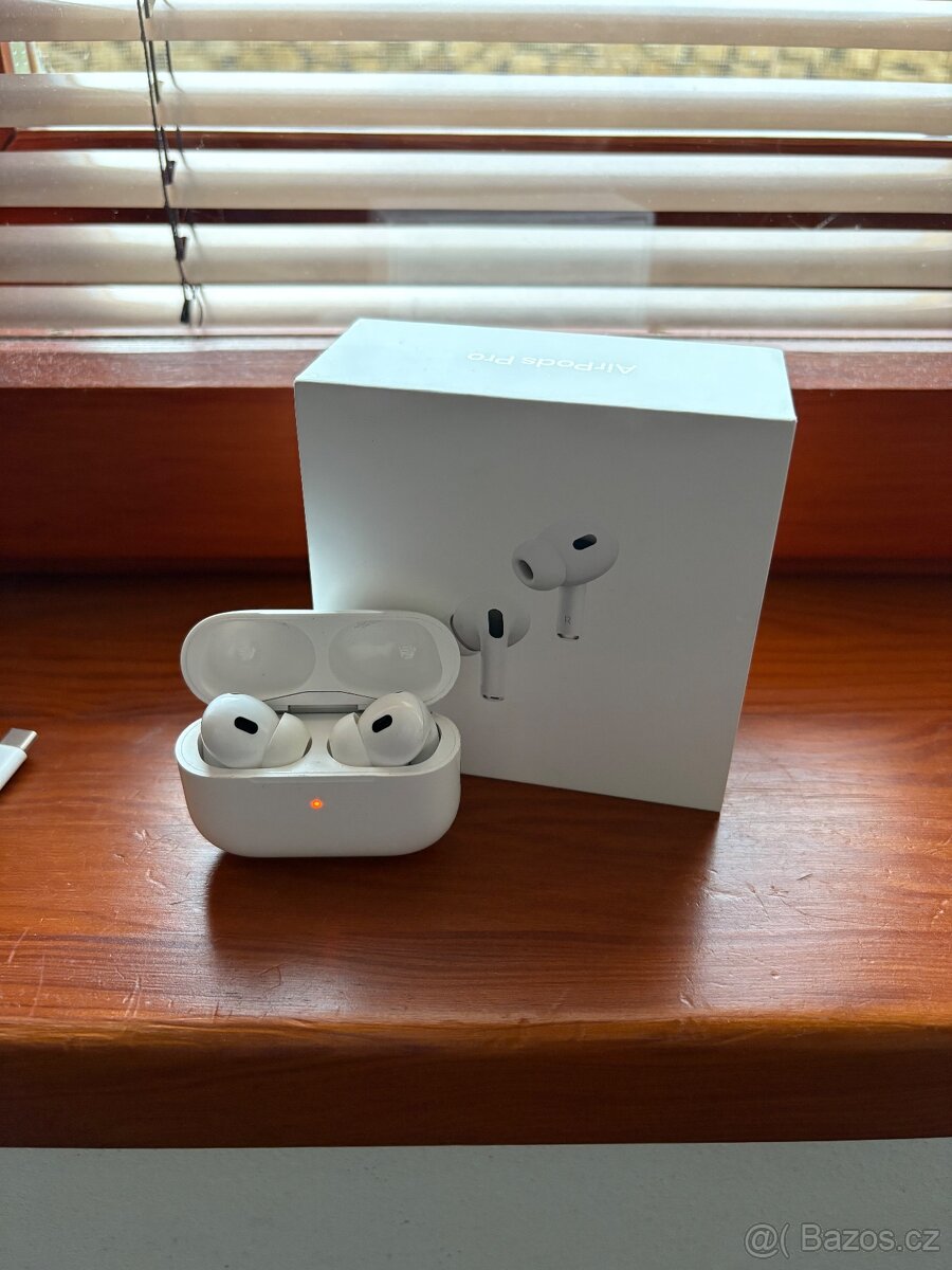 Apple AirPods Pro 2 USB-C + Magsafe