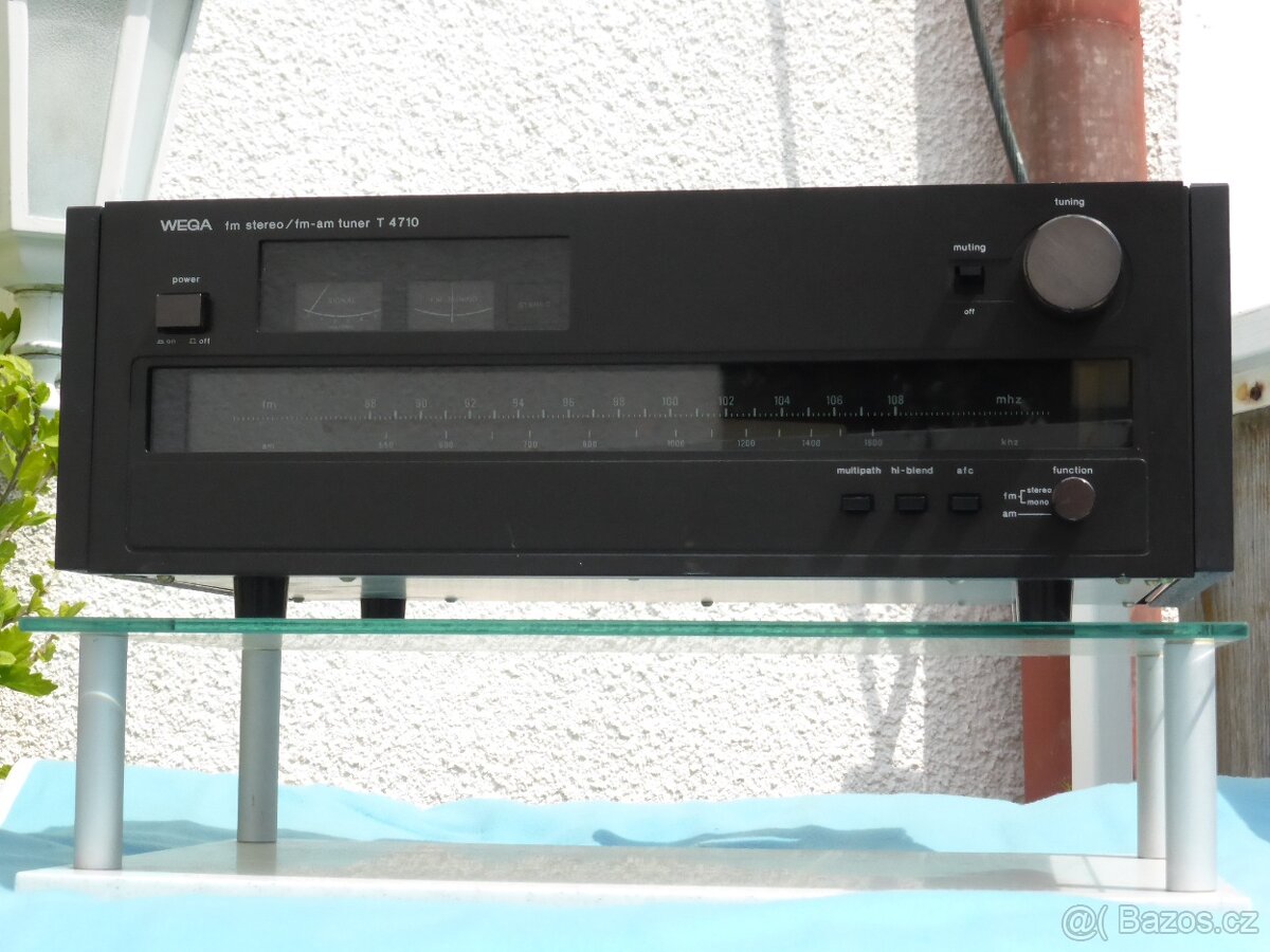 Špičkový analogový tuner WEGA T-4710 SONY ST-4950