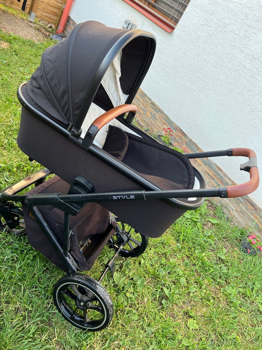 Kočárek Moon Style 2021 dvojkombinace black
