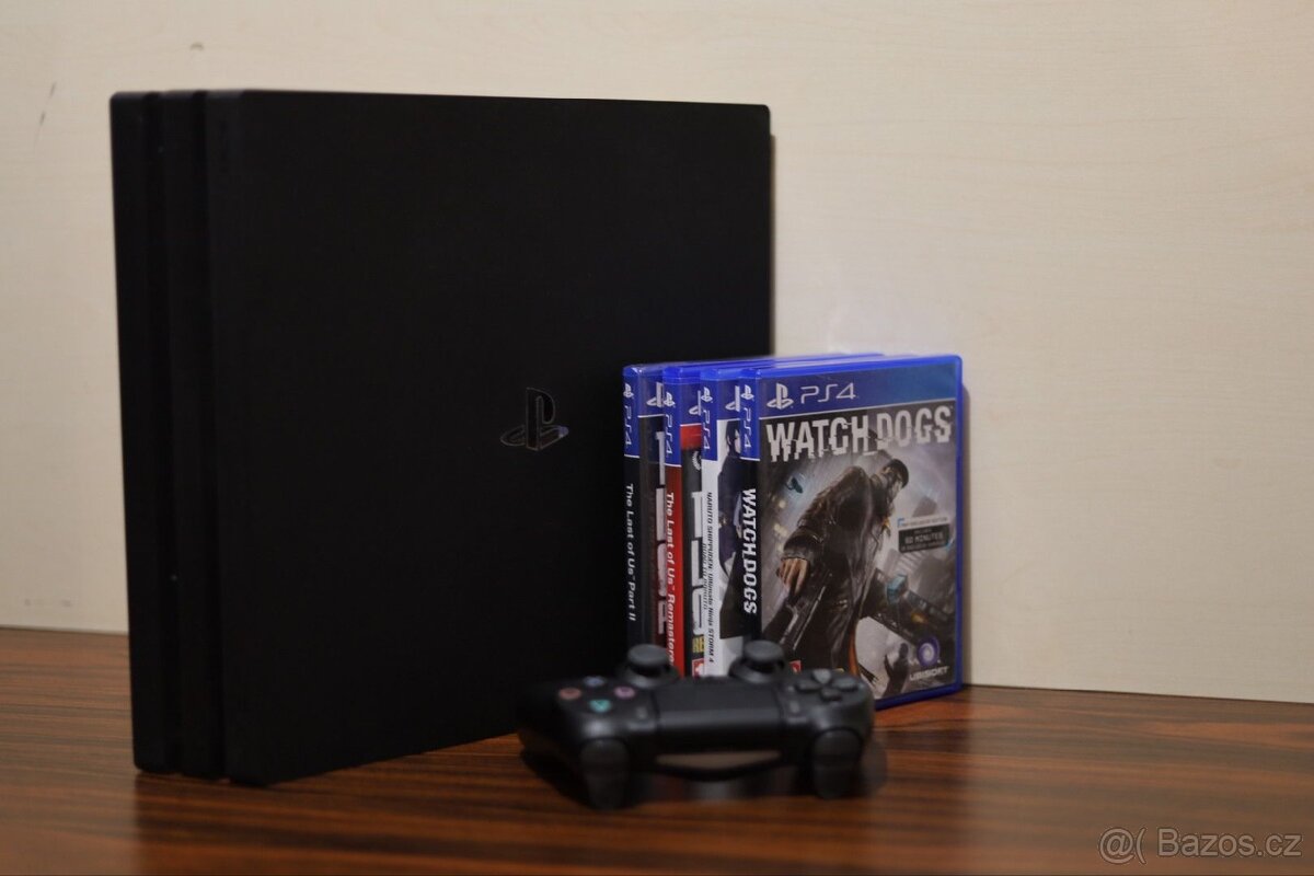 Playstation 4 pro 1TB s příslušenstvím a 2 hry